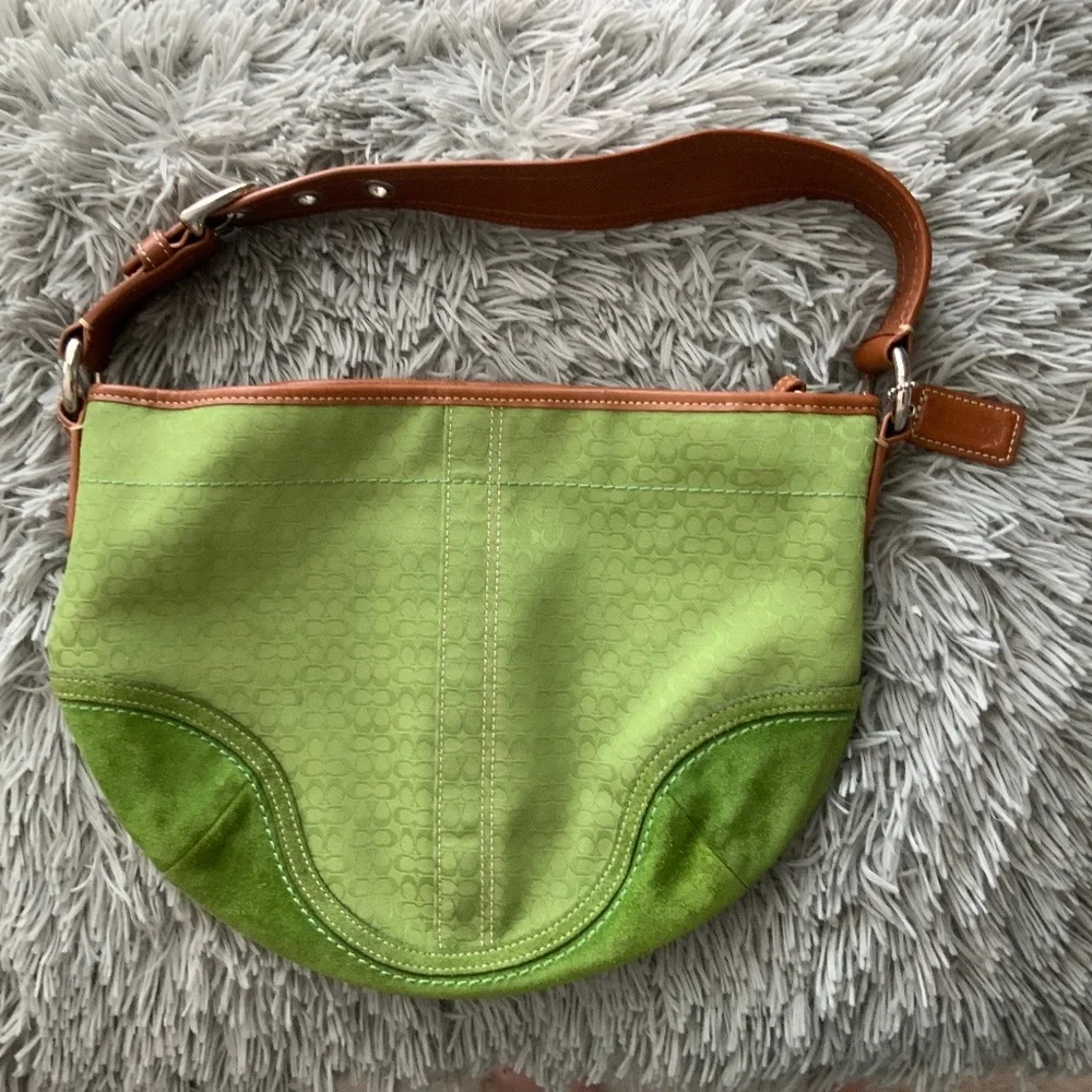 ショルダーバッグ COACH shoulder bag suede signature green Coach | Bags | Vintage Coach Signature Suede Green Hobo Shoulder